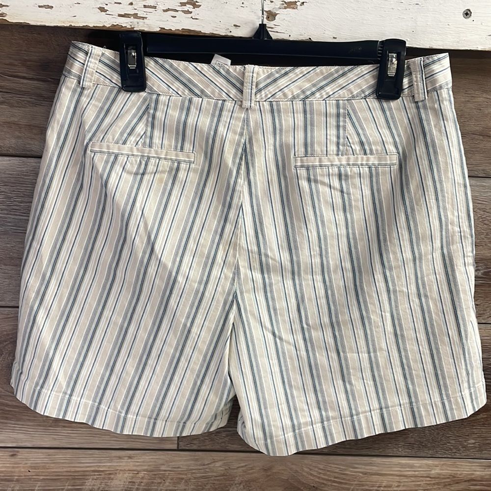Dockers Women’s Size 12 Favorite Fit Striped Cotton Shorts Casual Summer - Picture 4 of 6